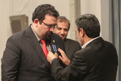 اعطای نشان عالی جمهوری اسلامی به سفیر ونزوئلا توسط رییس جمهوری 